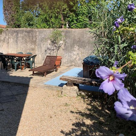 Maison De Pays Au Centre Du Village サン・マルタン・ド・レ エクステリア 写真