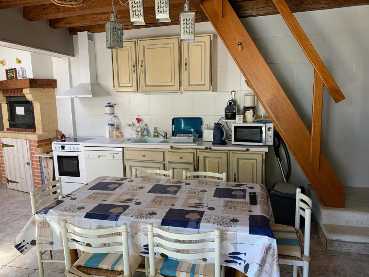 Maison De Pays Au Centre Du Village サン・マルタン・ド・レ エクステリア 写真